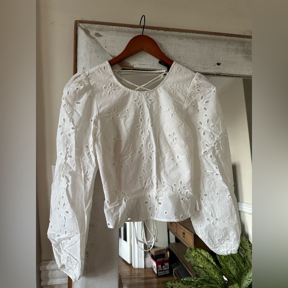 AQUA brand eyelet top XS